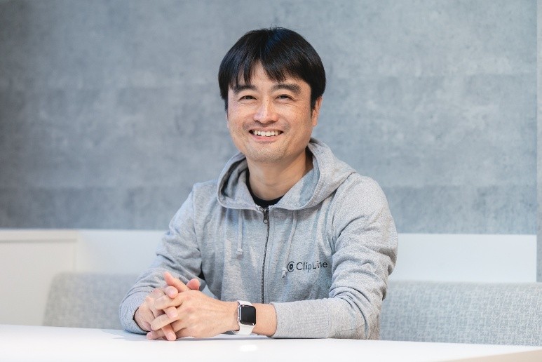 笑顔のClipLine社員の様子。働く人の魅力を伝える写真。